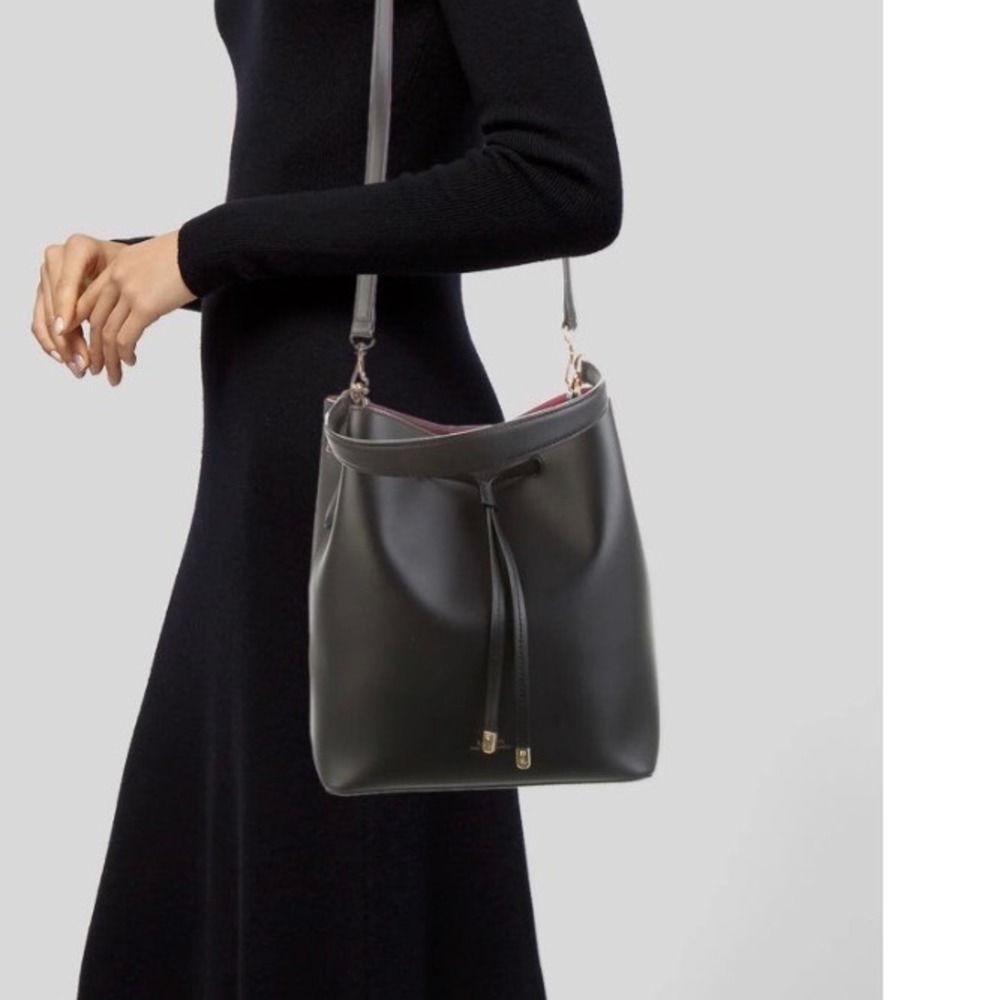 Lauren Ralph Lauren Debby Drawstring Bucket Bag‎ Black Leather Red Interior Gold